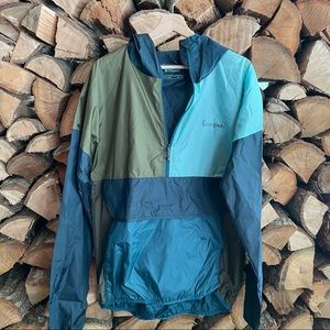 Cotopaxi teca windbreaker!